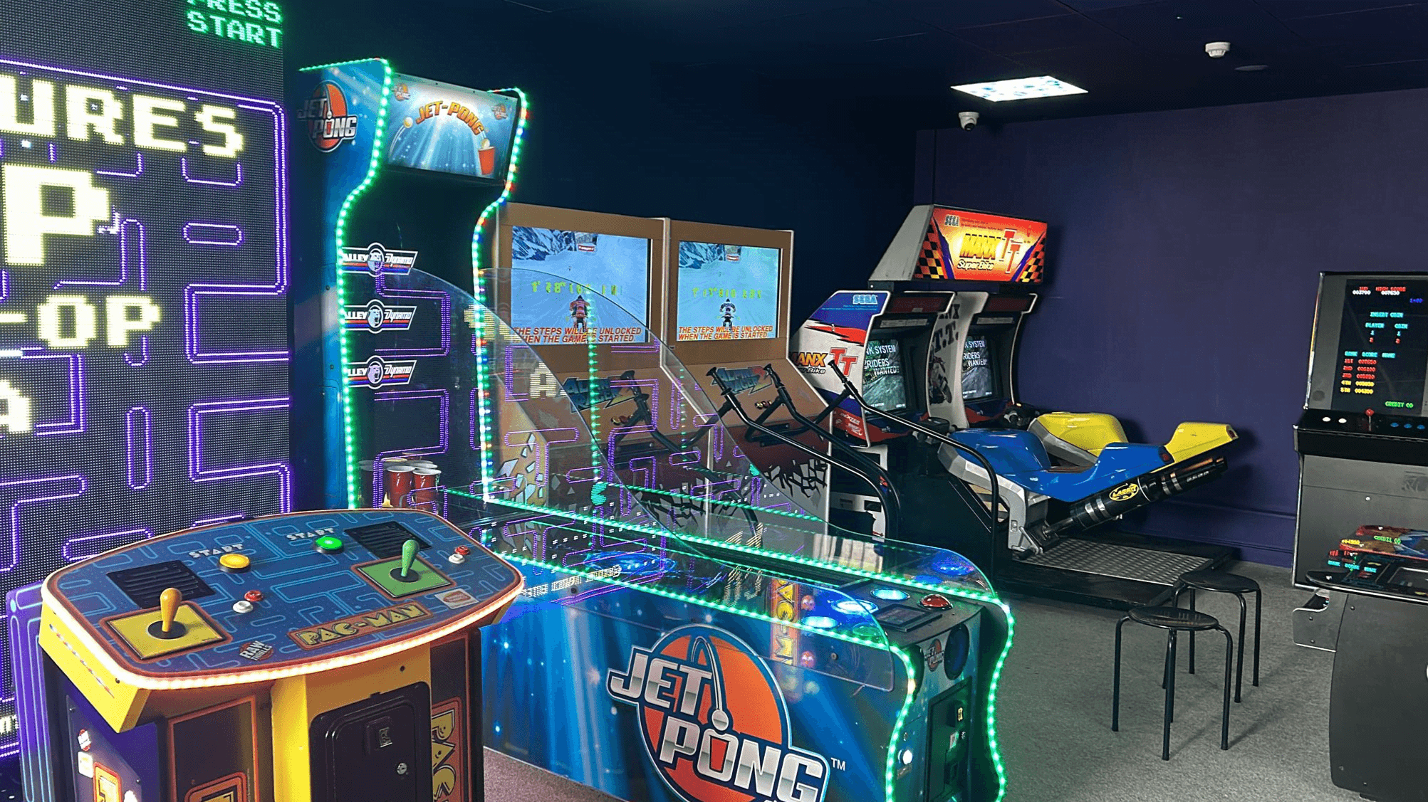 Continue Arcades - Photo