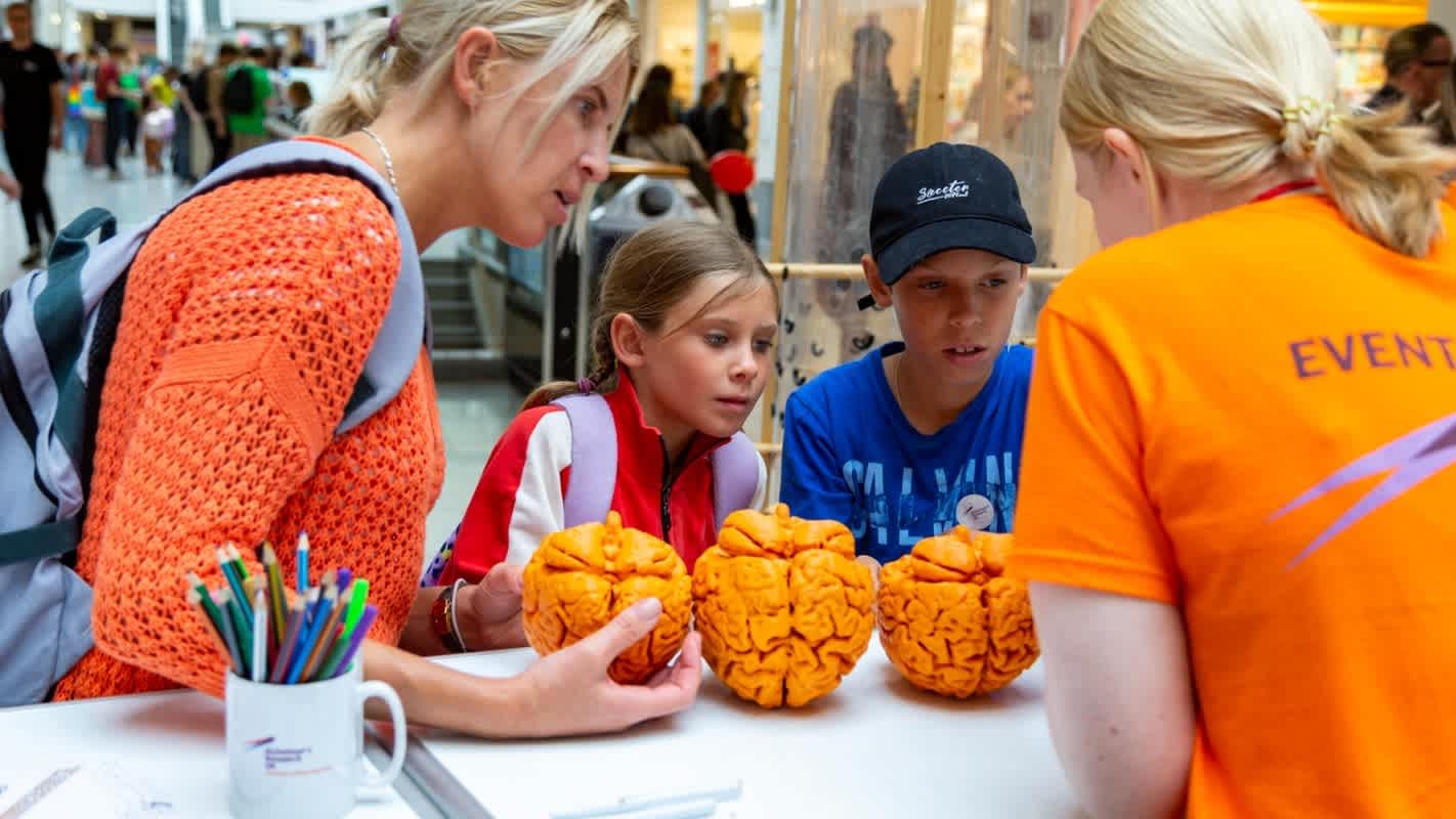 Our Wonderful Brains - Alzheimer's Research UK FREE Event - Photo