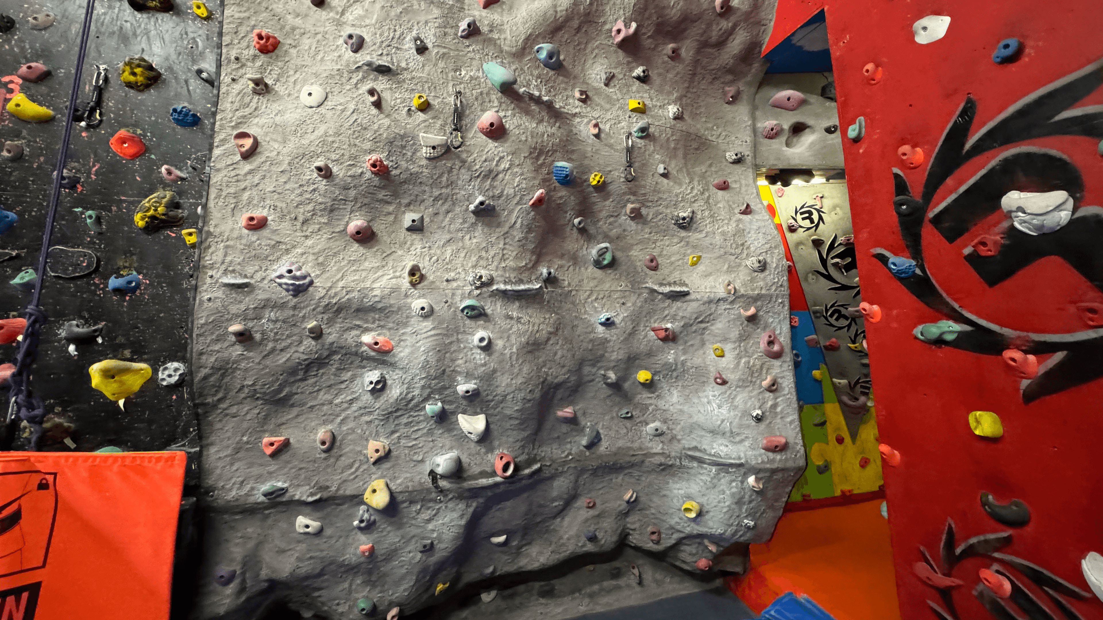Revolution Climbing Centre - Photo