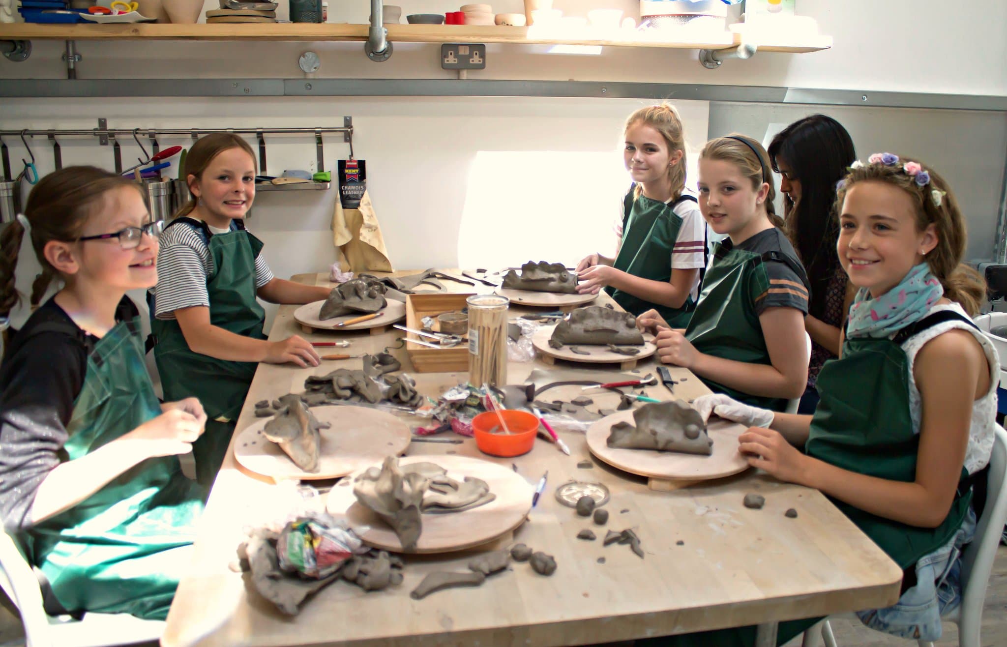 Mudpie Pottery Painting Creative Studio - Photo