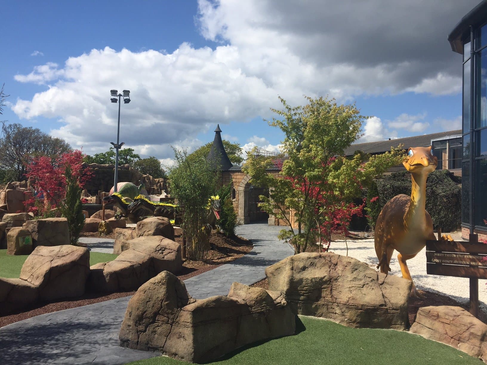 Mighty Adventures Crazy Golf - Photo