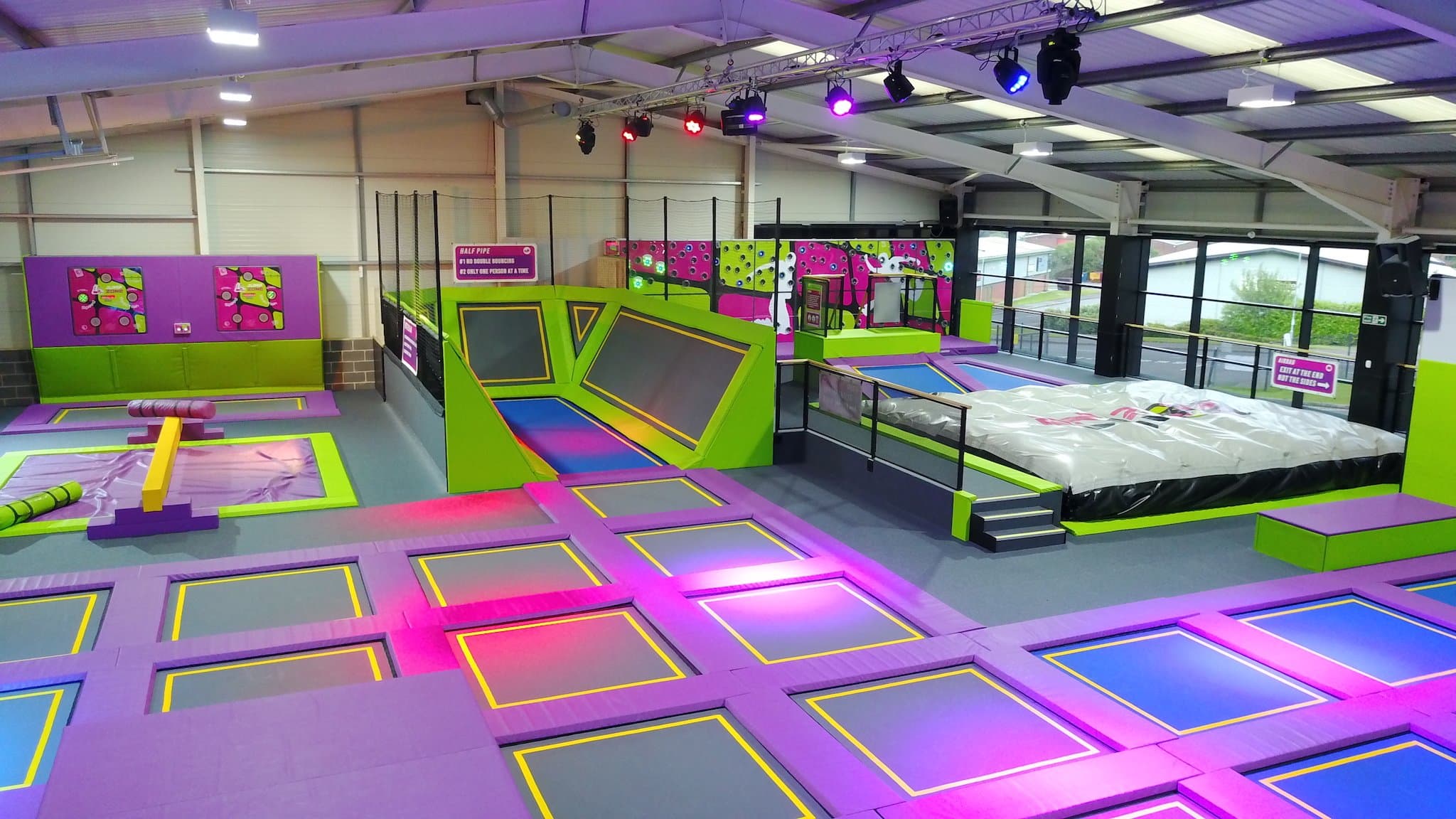 Soar Trampoline Park - Photo