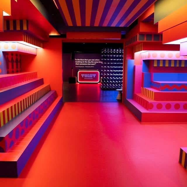 Twist Optical Illusion Museum - Photo