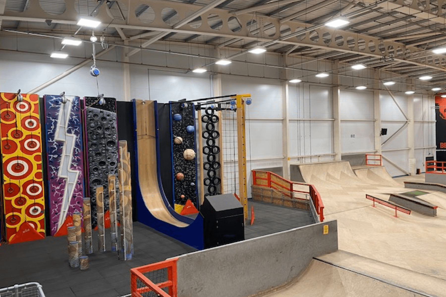 Barking Sporthouse & Gym - Photo