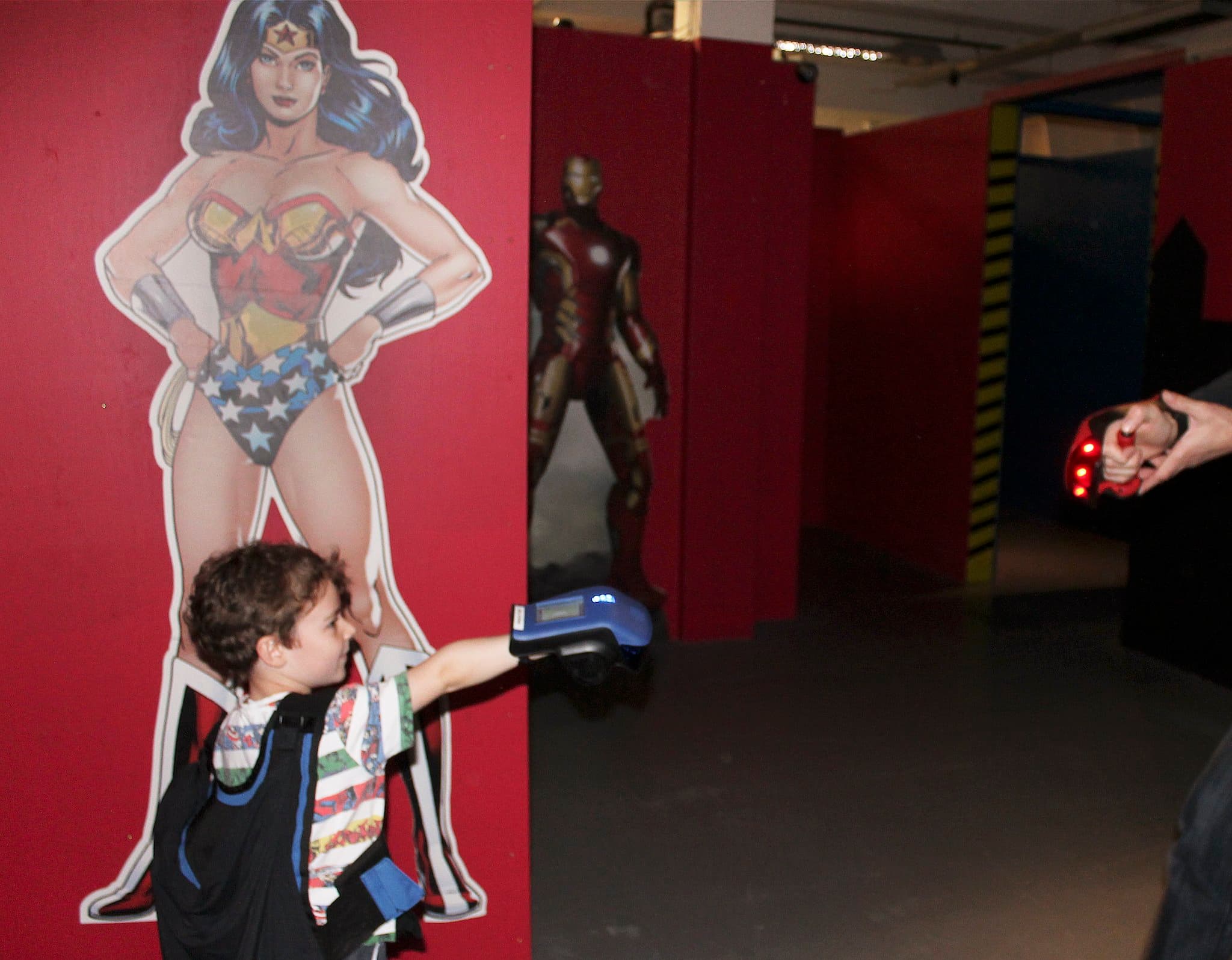 Wee Heroes - Photo