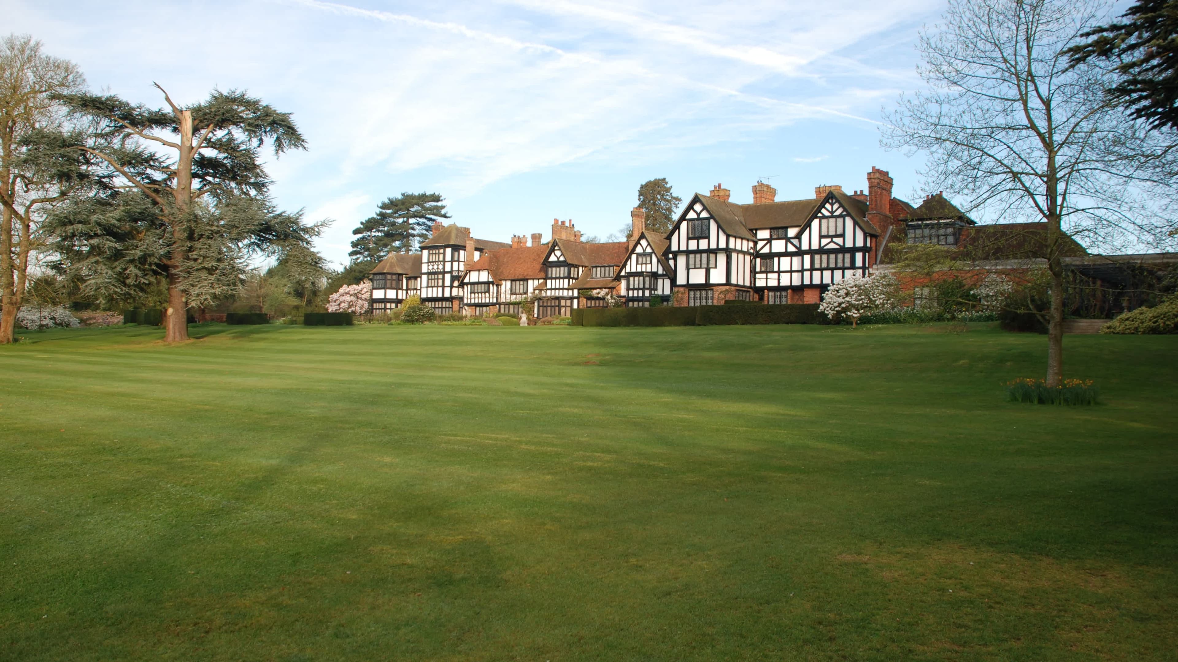 Ascott House and Gardens