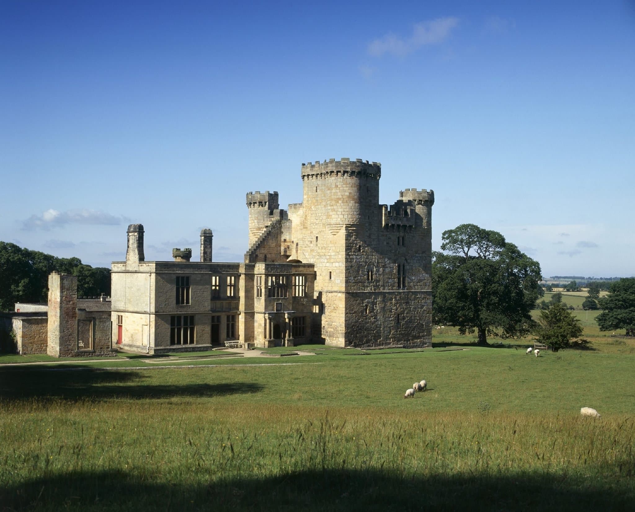 Belsay Hall Castle and Gardens - Photo