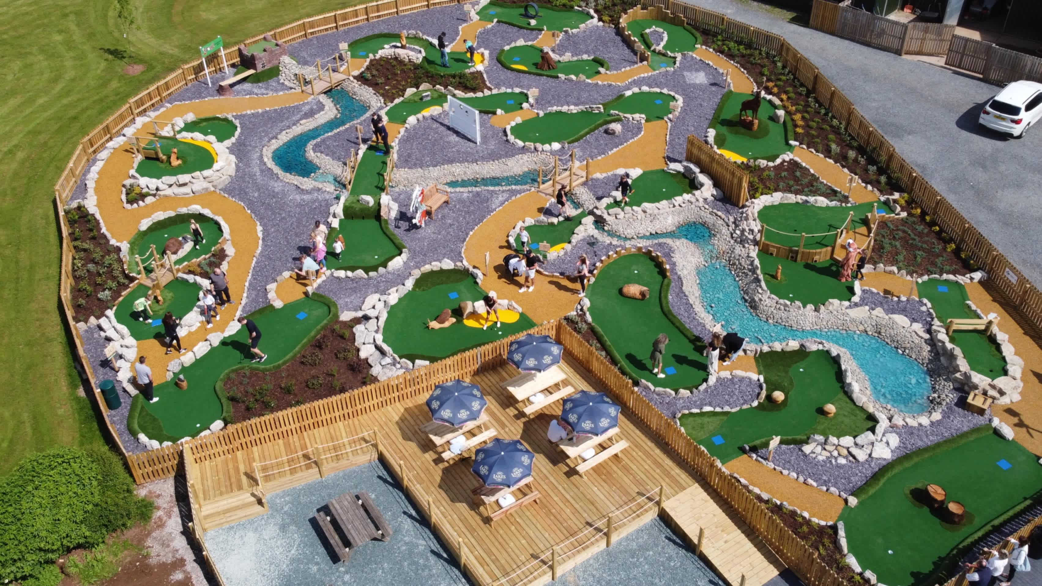 Foxy's Adventure Golf - Photo 1