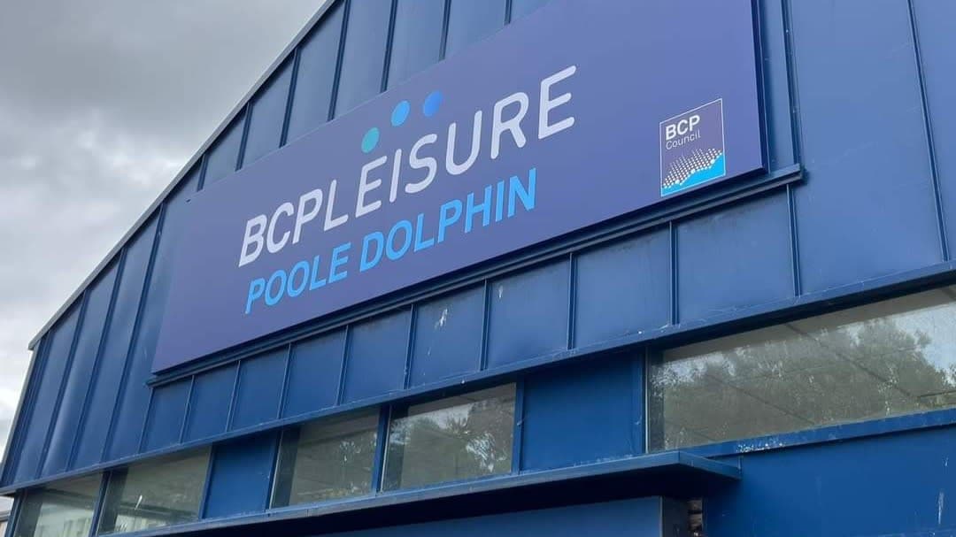 The Dolphin Swimming Pool - Photo