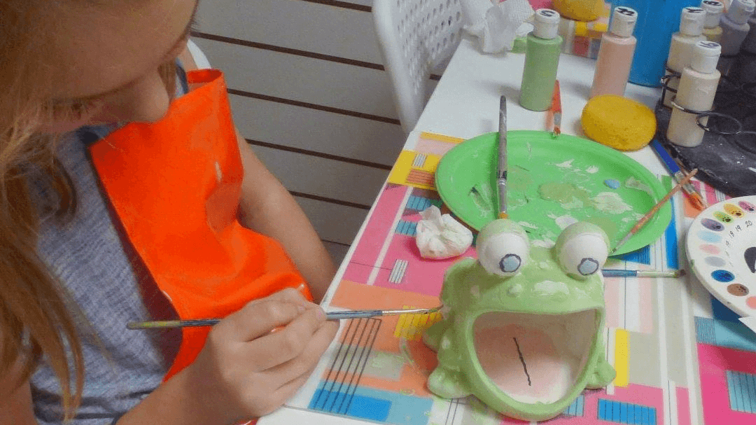 Crafty Monkey - Photo