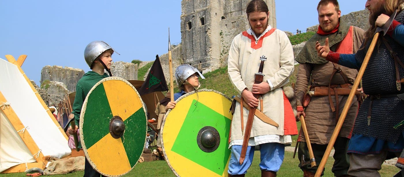 Corfe Castle - Photo
