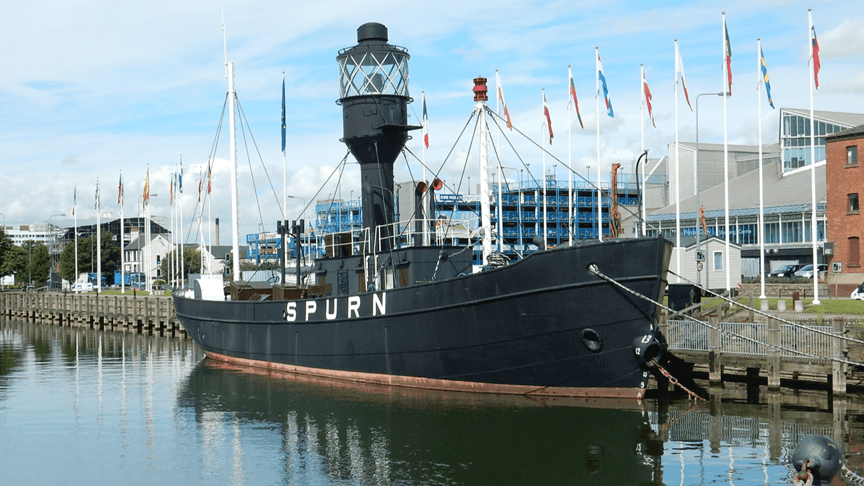 Curious About Hull - Photo