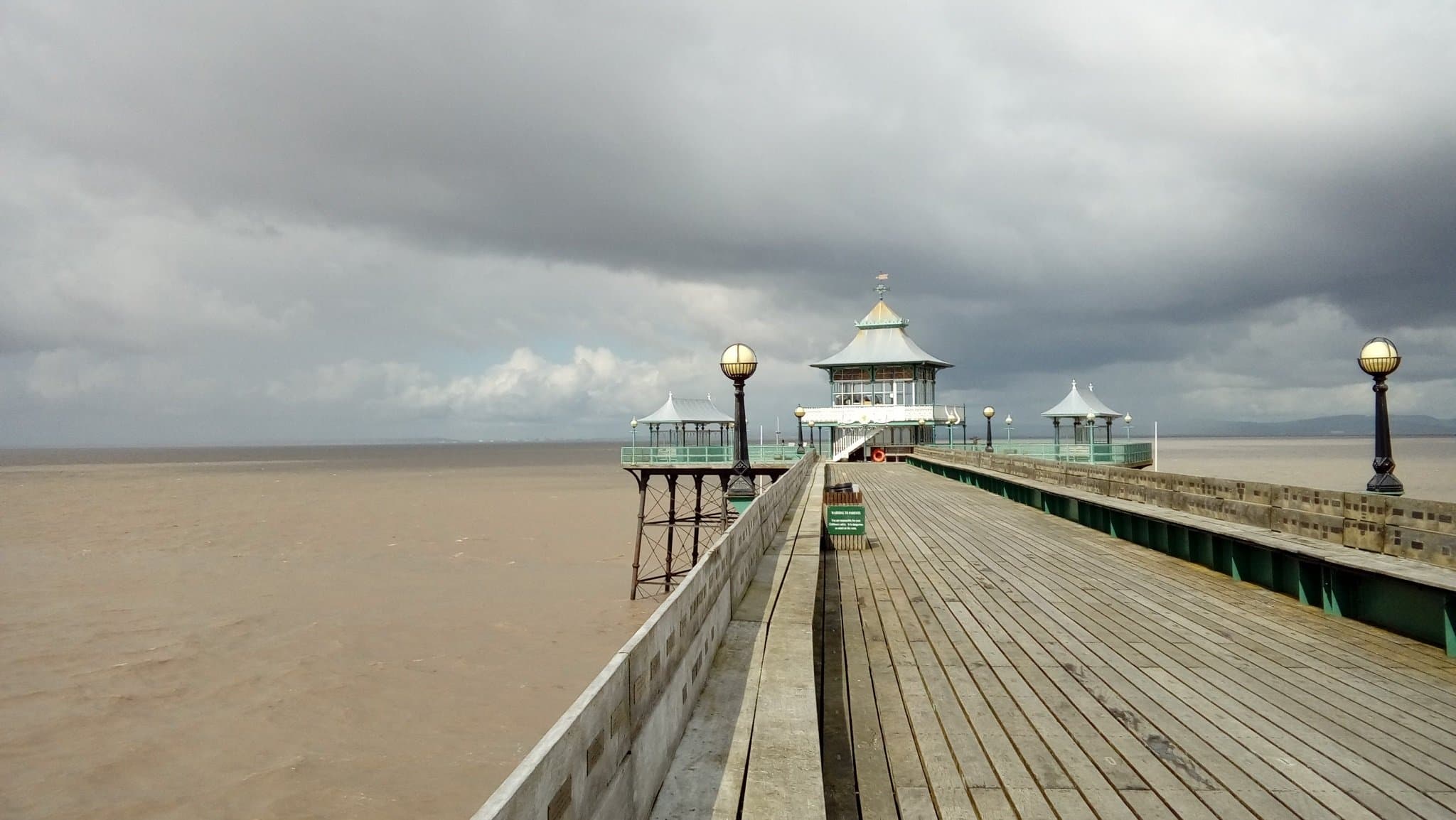 Clevedon Beach - Photo 1