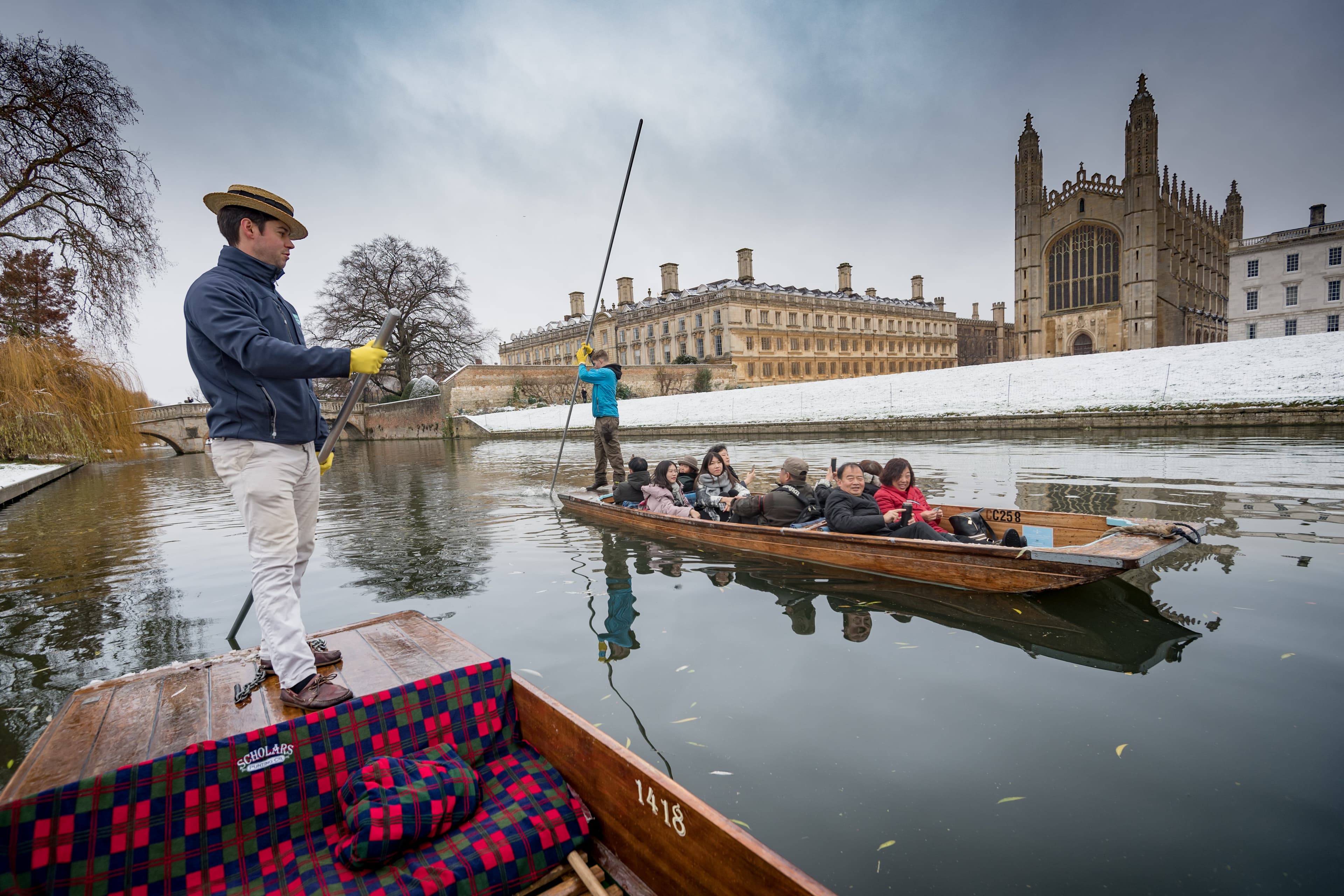 Scholars Punting Cambridge