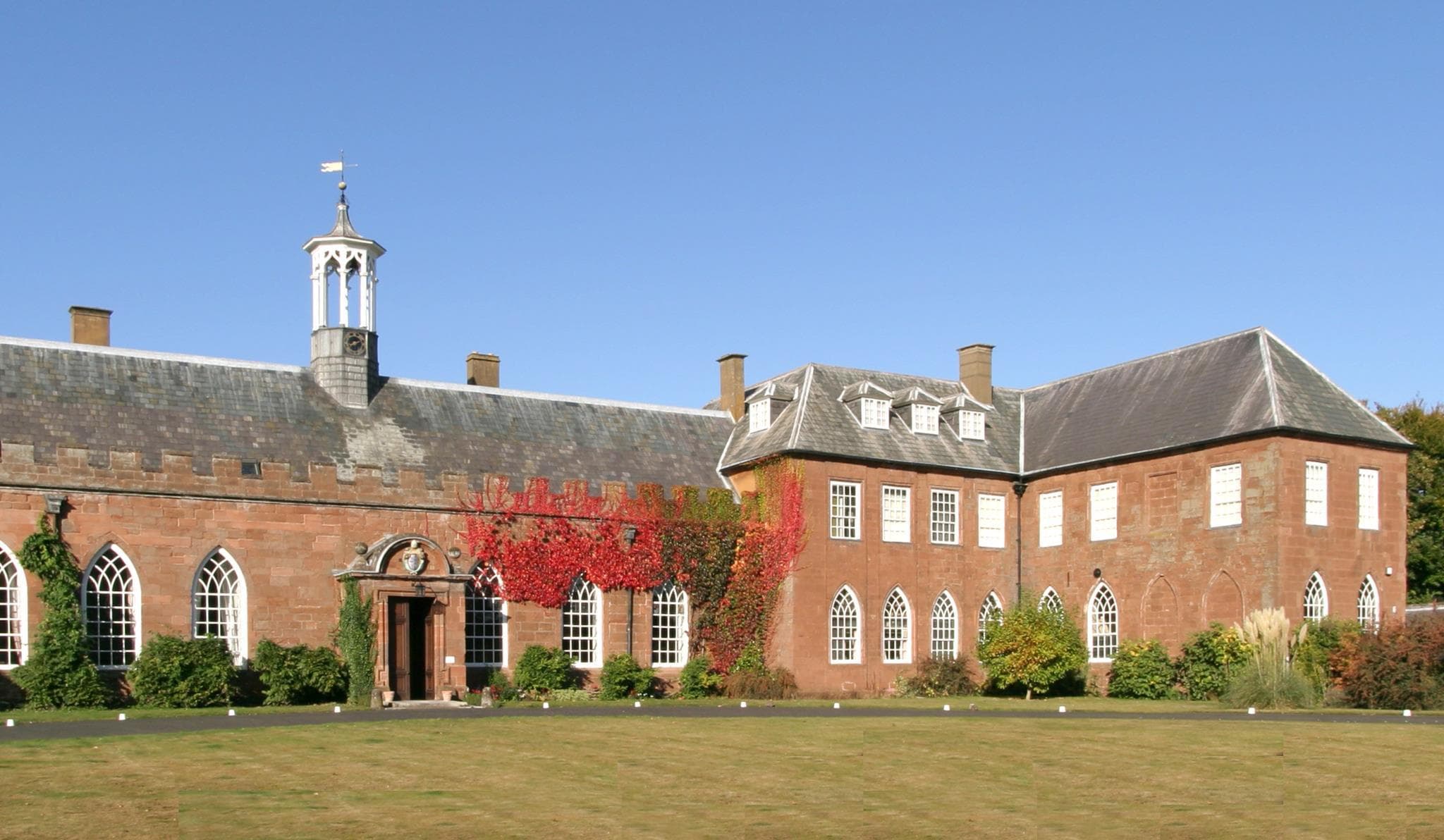 Hartlebury Castle - Photo 1
