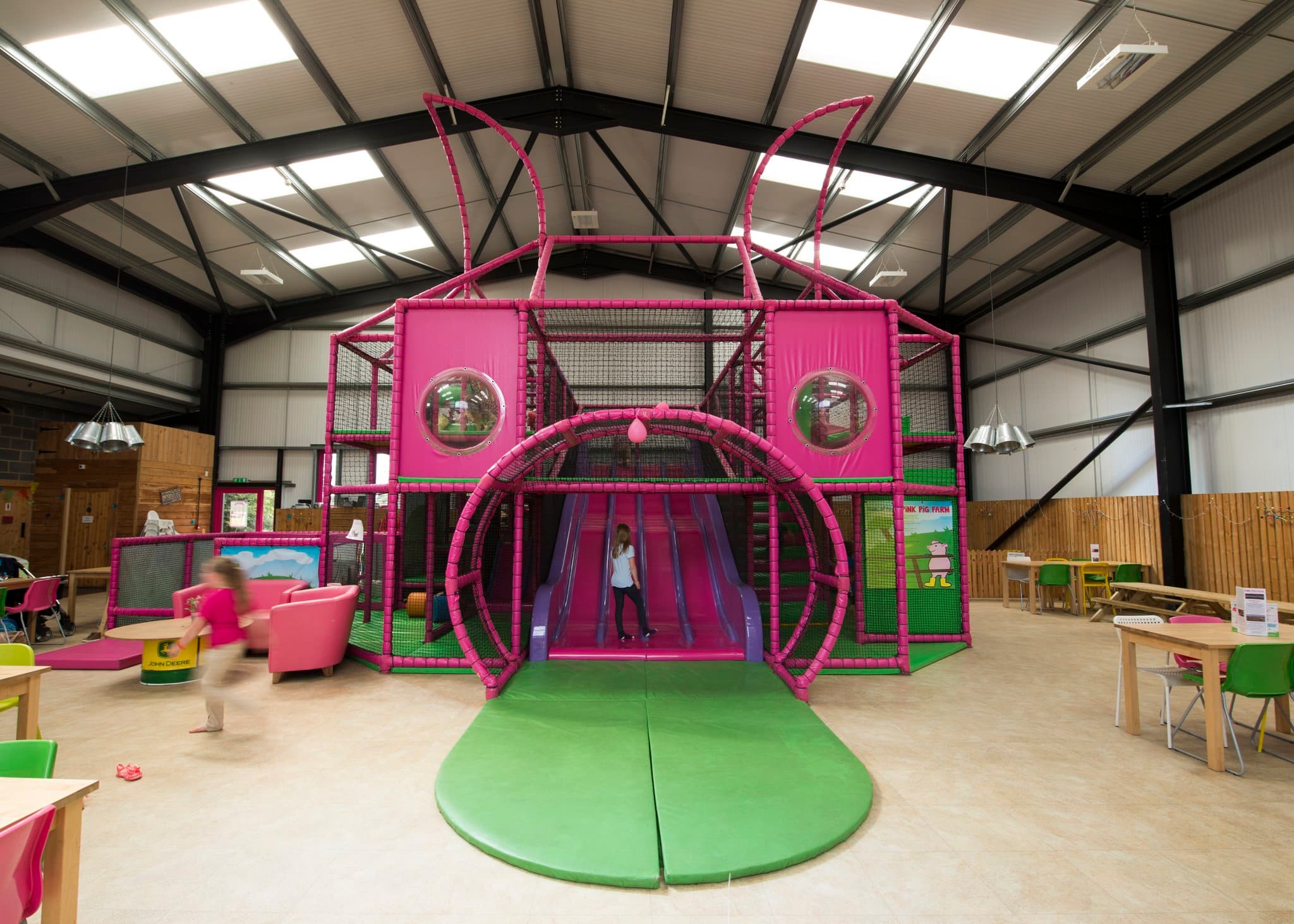 Pink Pig Farm - Photo