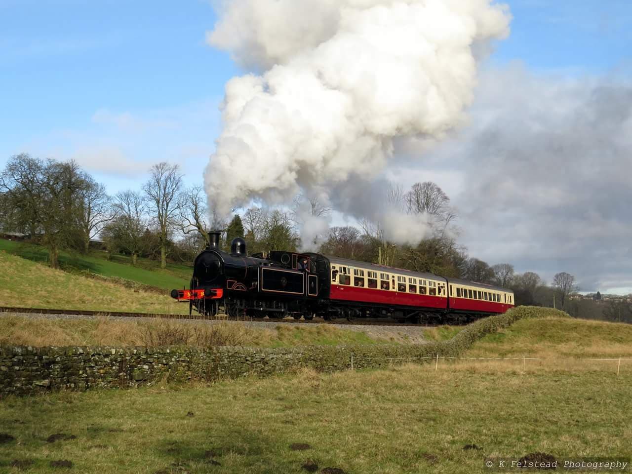 Keighley & Worth Valley Railway - Photo 1