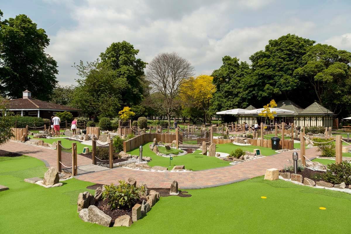 Putt in The Park - Photo 1