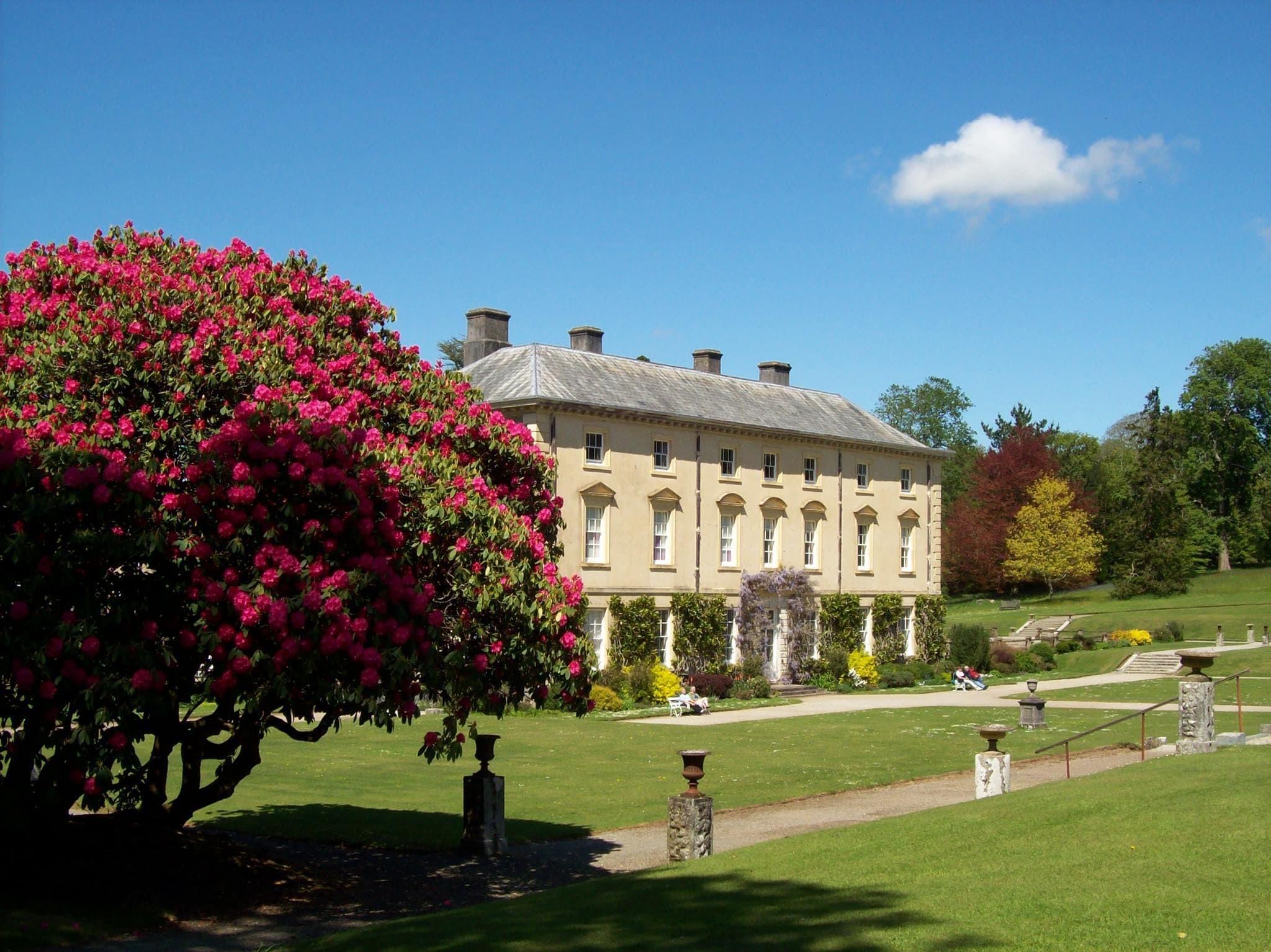 Pencarrow House and Gardens - Photo 1