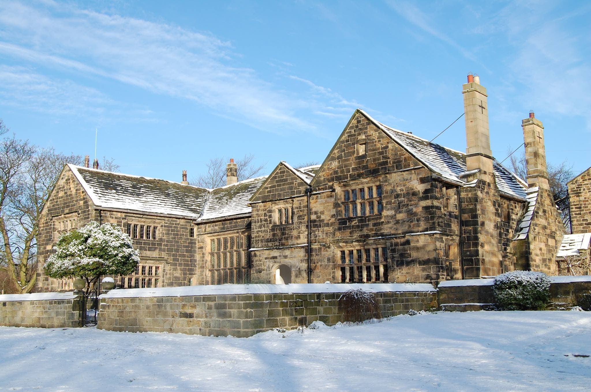 Oakwell Hall Country Park - Photo 1