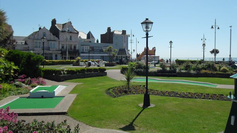 Waterloo Square Crazy Golf - Photo 1