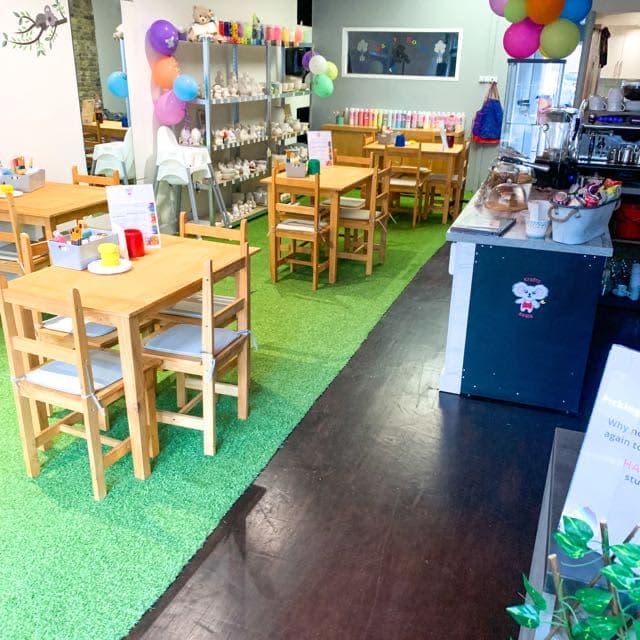 Krafty Koala Pottery Cafe - Photo 1